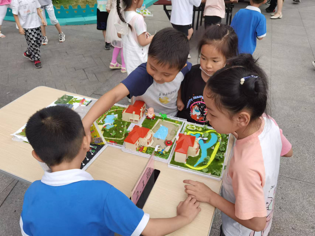 成都市双流区棠湖小学（南区）举行2022校园科技节建筑模型比赛