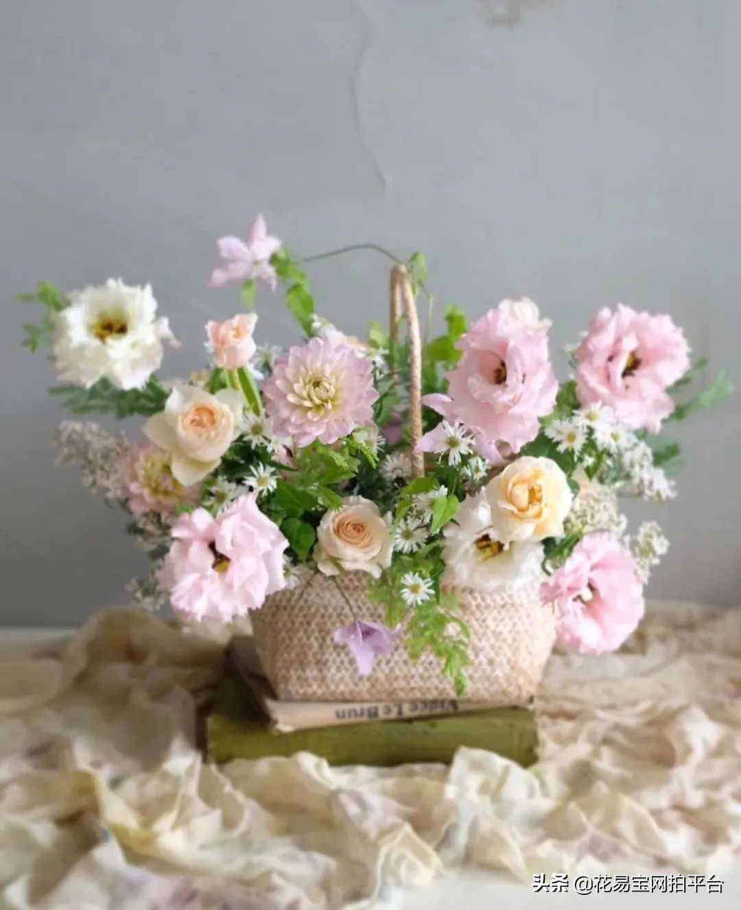 50句女神节文案 | 以花为名，共赴花事，女神节快乐