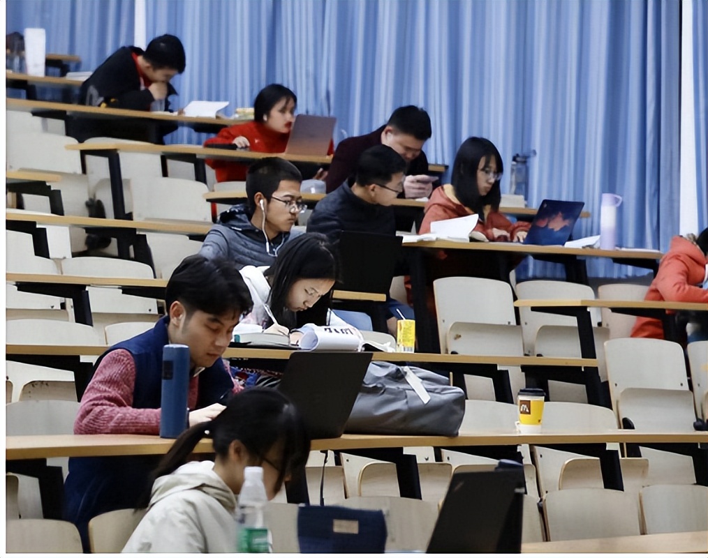 考研有学硕和专硕可以选，了解两者的区别，才能找到适合自己的