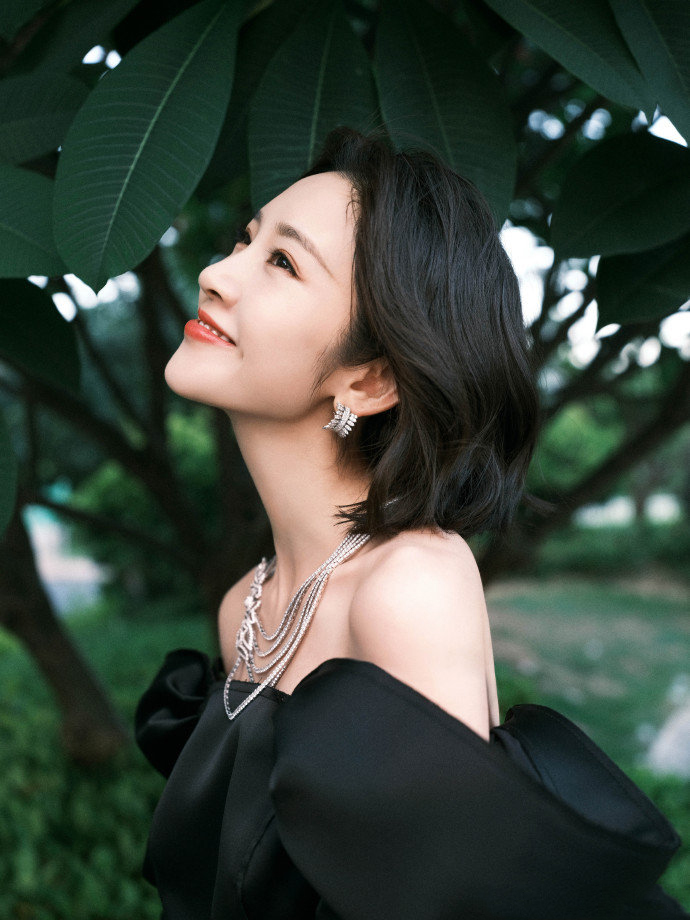 最美的脚丫子图片(辣妈唐艺昕真放得开) - 赤虎壹号