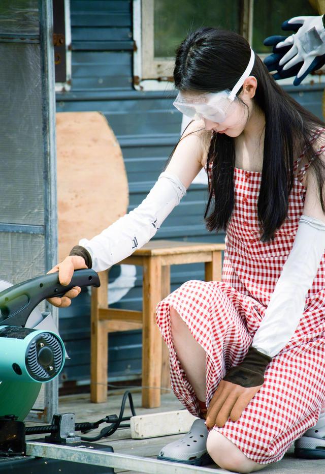 《向往6》同样是独处，许知远丁一腾都做了2件事，差距就出来了