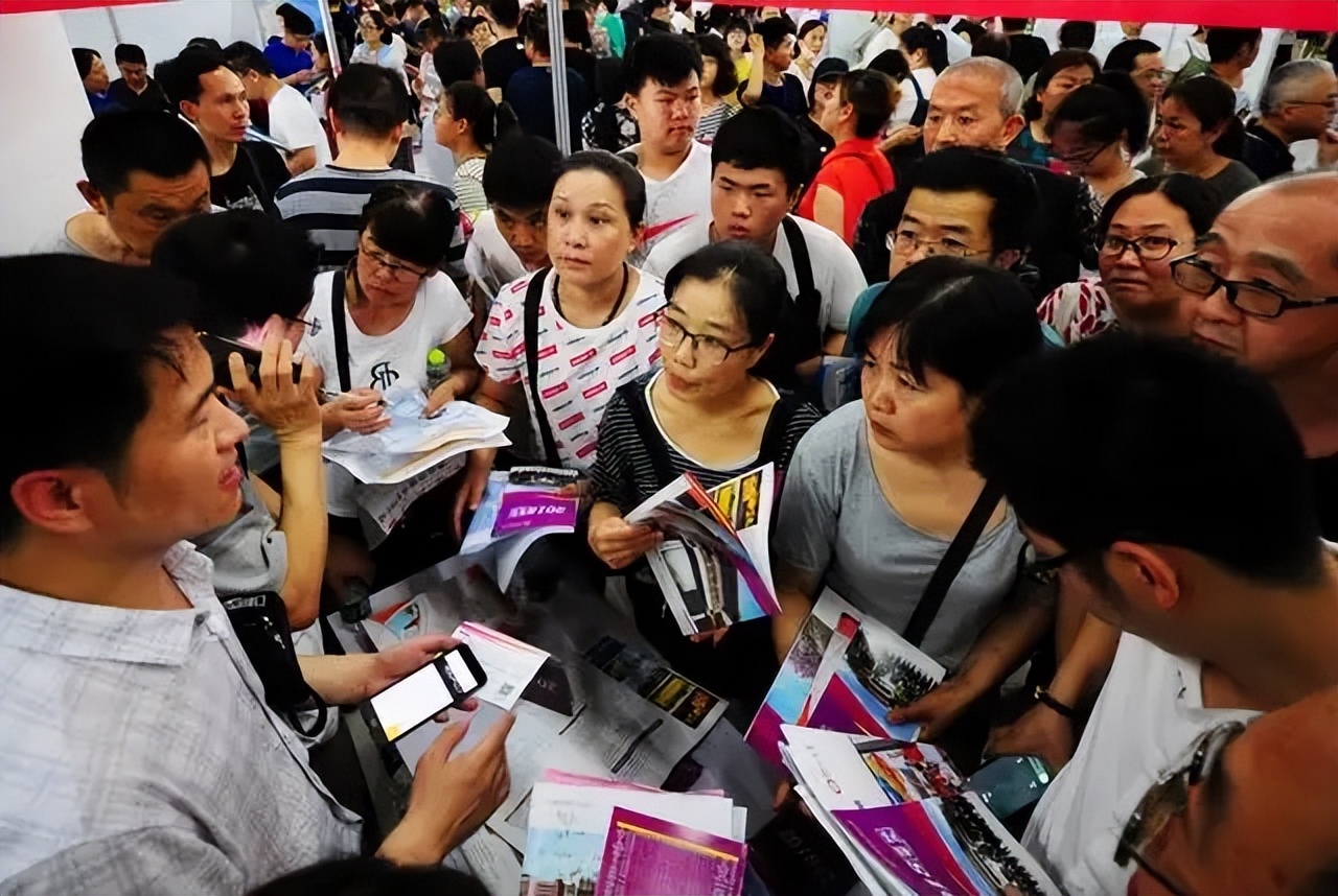 没人报的4个专业，“冷门”但就业后薪资很高，学生可以适当参考