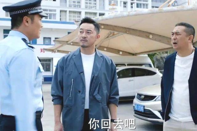 曾经帅到掉渣，如今土里土气胡子邋遢，这7位男星年轻时都是鲜肉