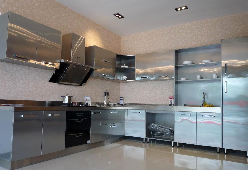 全屋定制新品类能定制吗?不锈钢家具好用吗?听内行人说完就知道