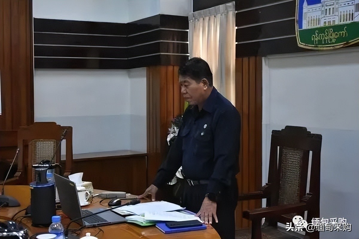 仰光市长称将在公园和高级住宅区内建设电动汽车充电桩