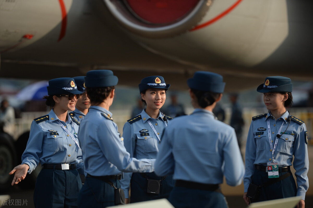 女孩二本师范学院化学专业，能不能报名直招士官？文职人员很合适