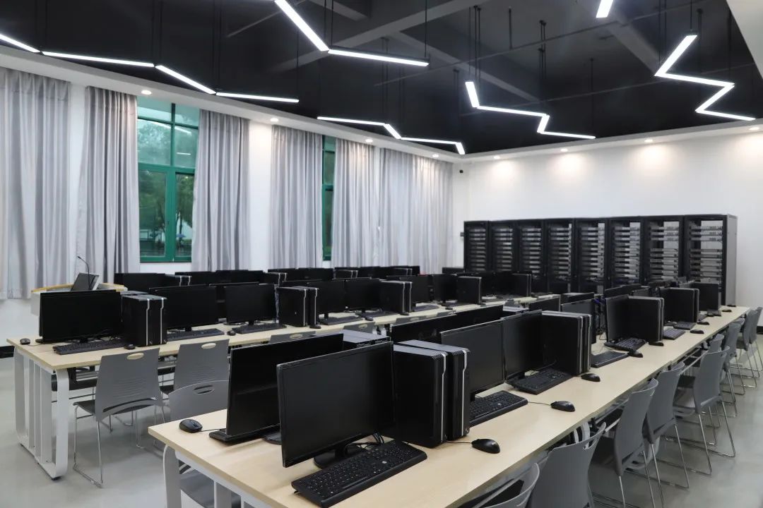 专业风采：广州华立科技职院获省职业院校学生专业技能大赛一等奖