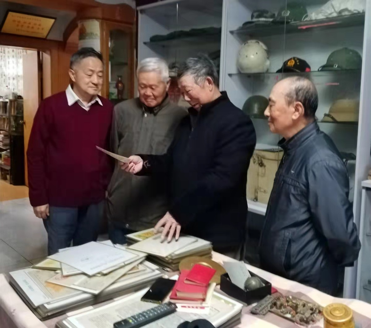 报告文学——红色家庭博物馆 作者：铁道兵二师 向德荣