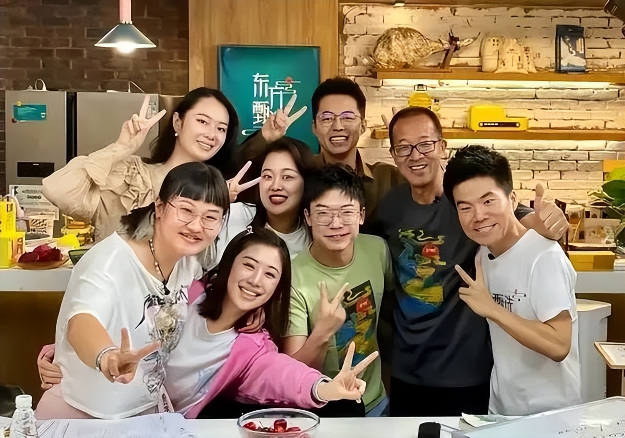 财商快报 | 宁德时代不造车；腾讯QQ回应“大规模盗号”；张庭夫妇公司被冻结约95万财产
