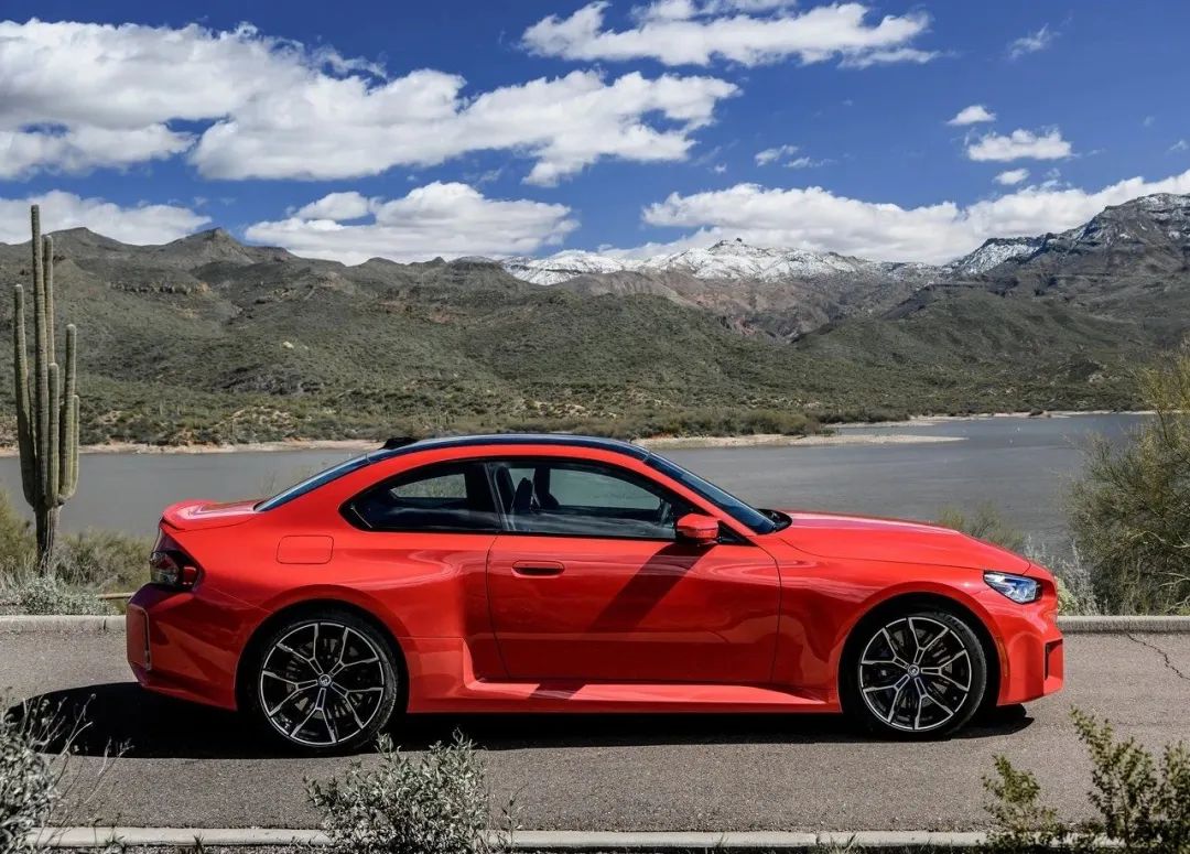 小而快的最后坚守——BMW M2 2023