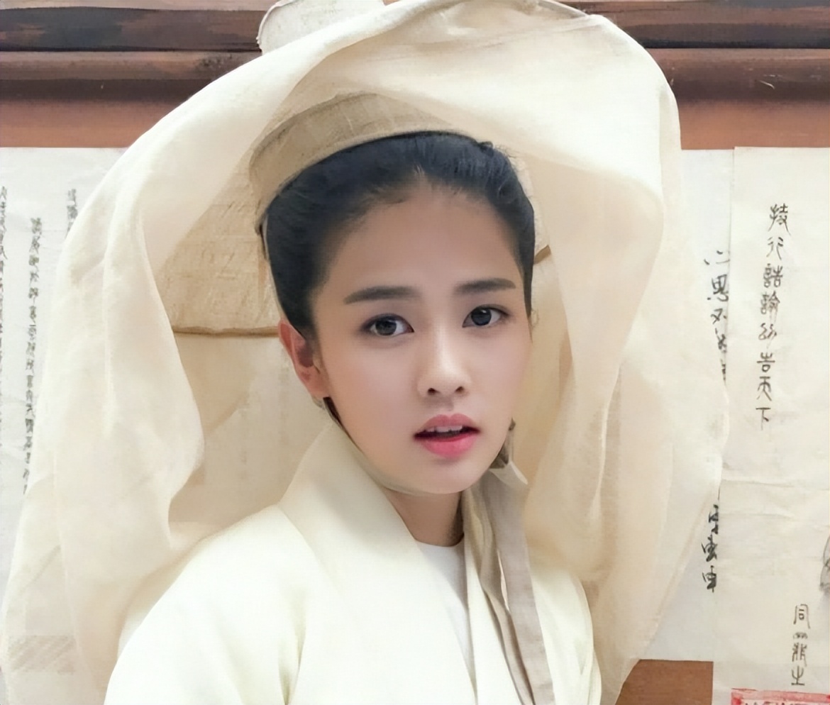 同样是“厚刘海”，把杨紫胡冰卿和杨幂放在一起，差别不止一点