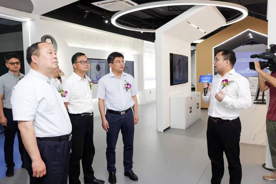 苏州比格威医疗眼健康科普馆正式揭牌启用