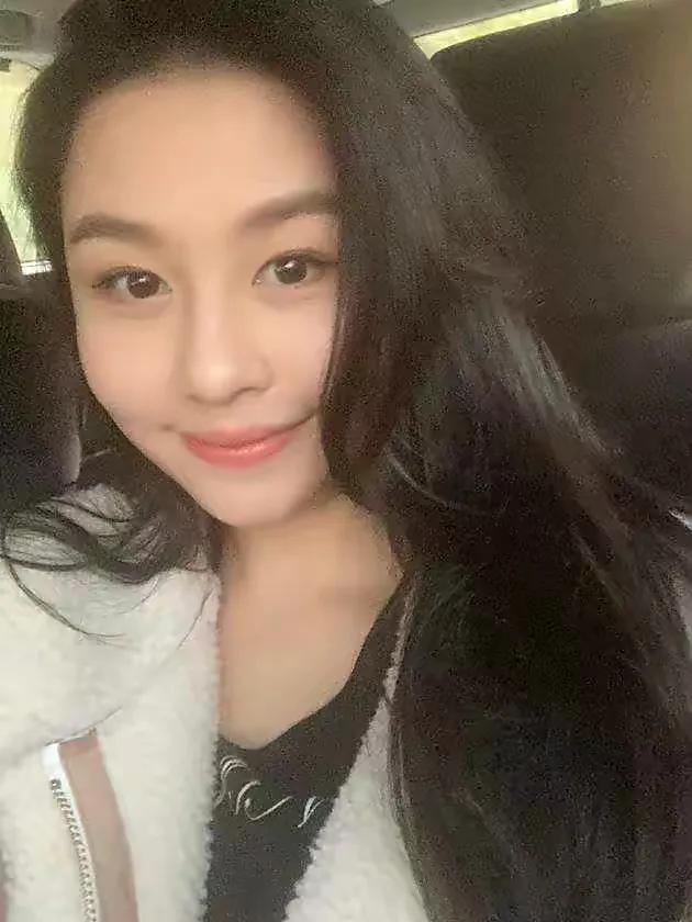 邱淑贞早年间vs邱淑贞之女沈月，大家更喜欢谁呢？