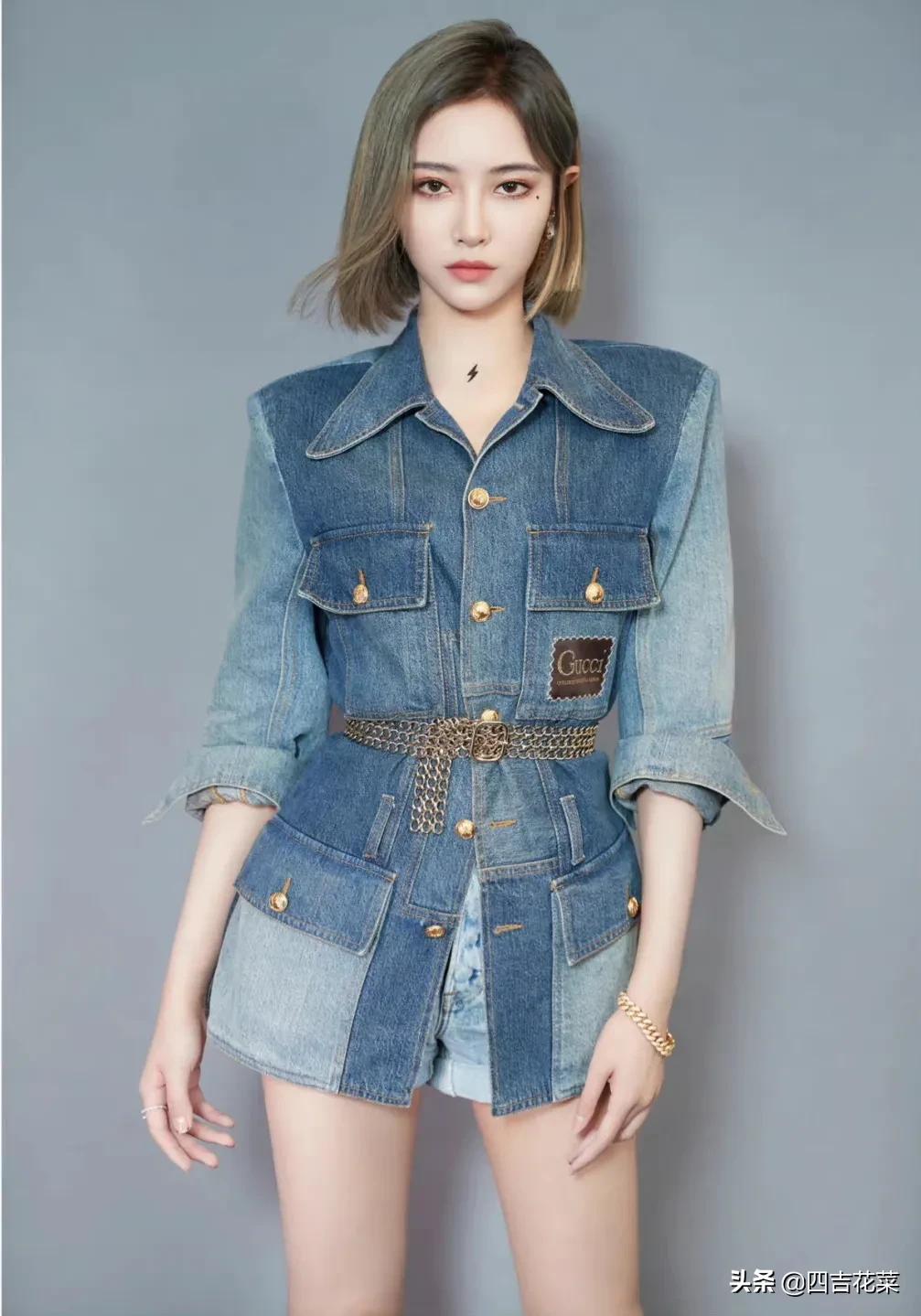 牛仔蓝是什么颜色的图片(明星牛仔蓝搭配服装大全)-思维风暴网