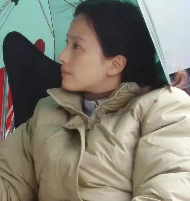 刘亦菲的妈妈刘晓莉：放弃婚姻与事业，为女儿背20年黑锅不辩解