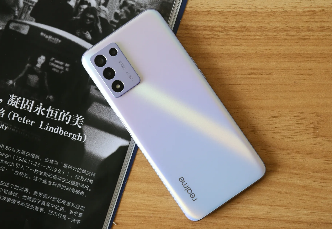 2022适合送父母的4款手机，1500左右，千元真香机，再用3年无压力