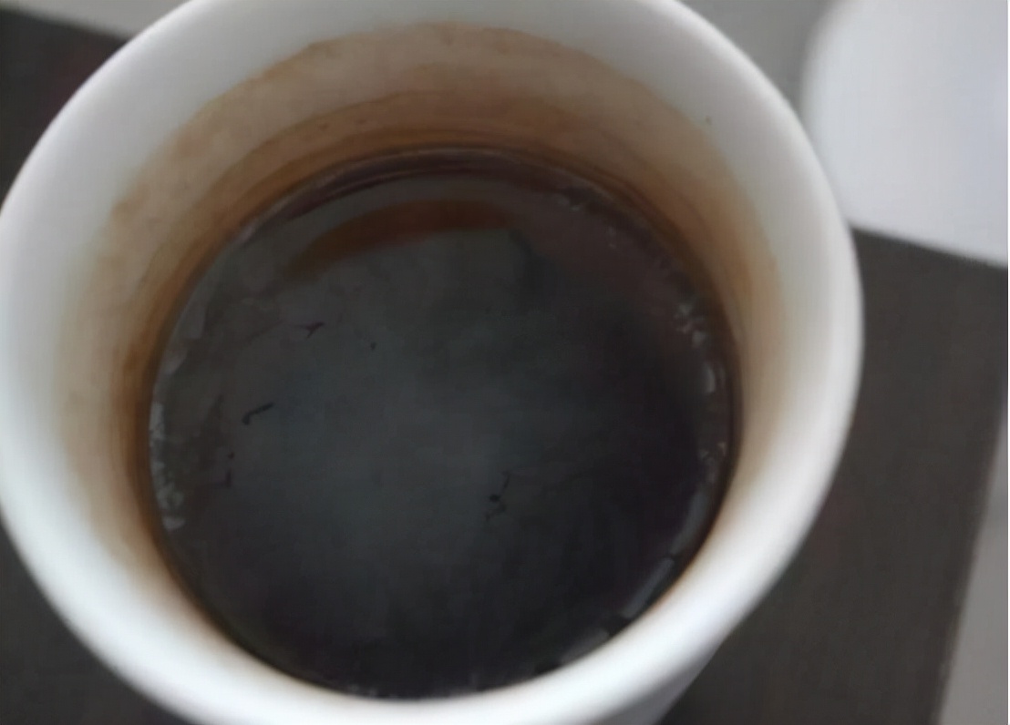 烧水壶有“黄垢”，烧水慢还不健康，教你几个小妙招，水垢哗哗掉