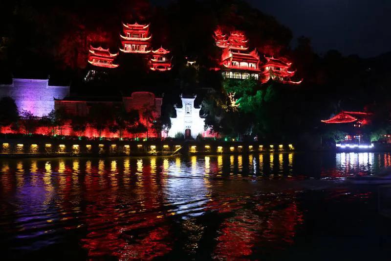 古城鎮遠宵夜