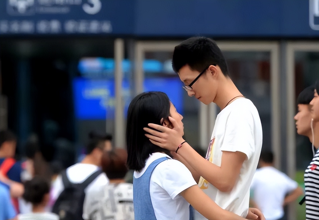 大学男生心中"最佳女友身高",165cm的女生不再吃香