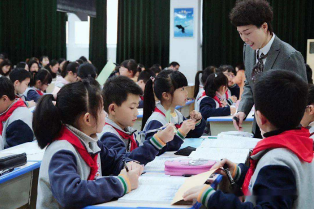 双减政策后，“大语文”改革正式开始，难度未必会比英语低