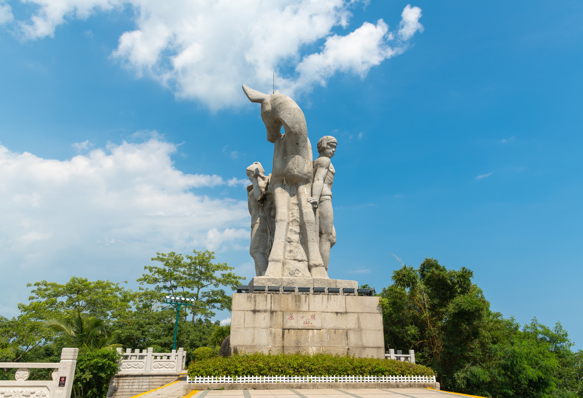 三亚市鹿回头公园图片