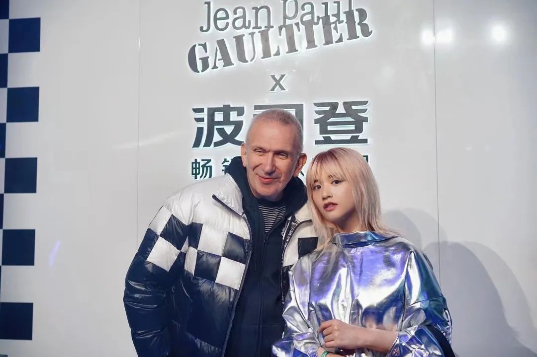 “内卷”下爆火的网红羽绒服，有的持续销量可观，有的却是智商税