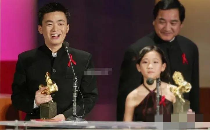 有种“整容”叫王宝强离婚，前妻马蓉变化不大，他却像换个人