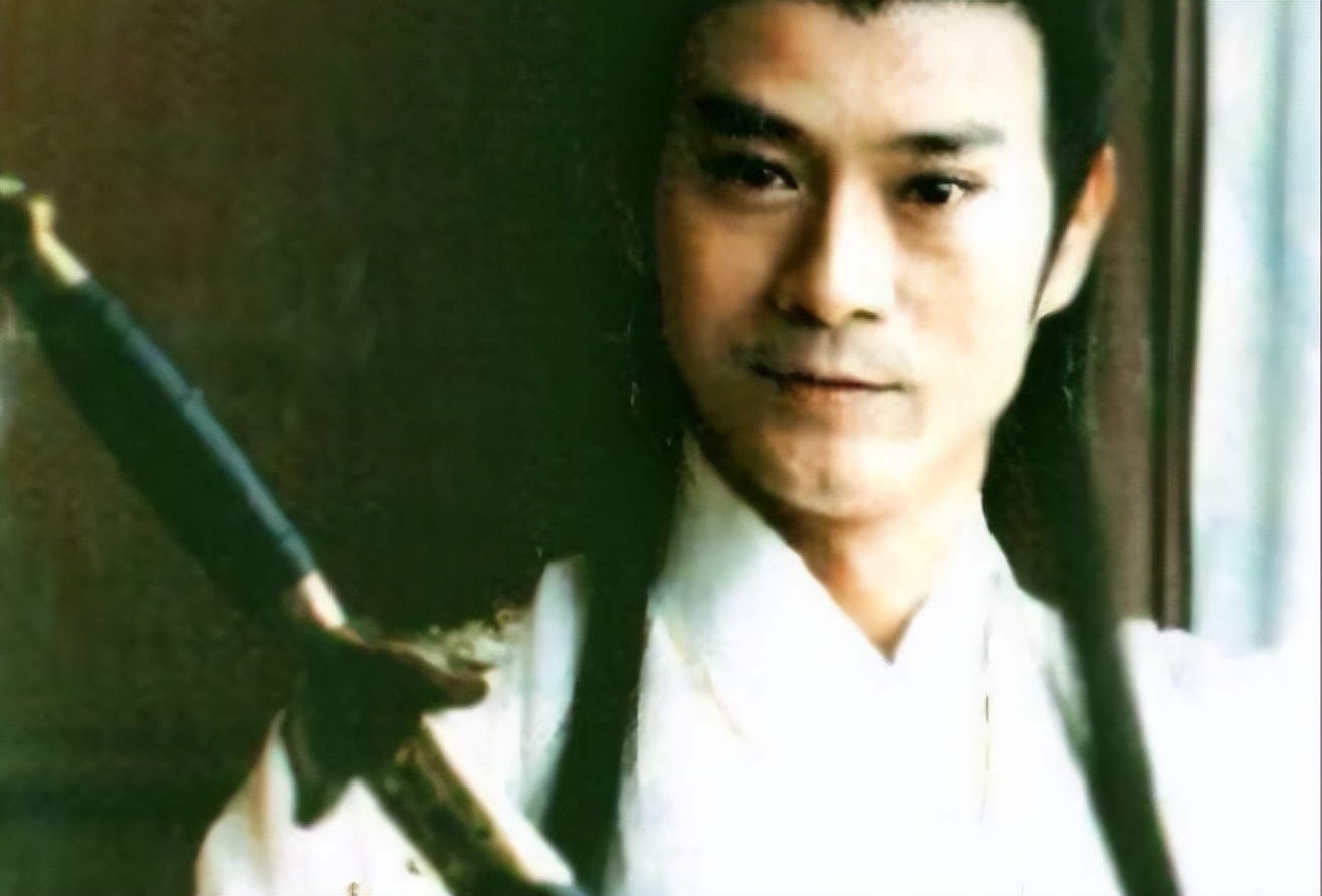 “含胸驼背”别硬演古偶，所谓“玉面小郎君”，还得看这9位明星