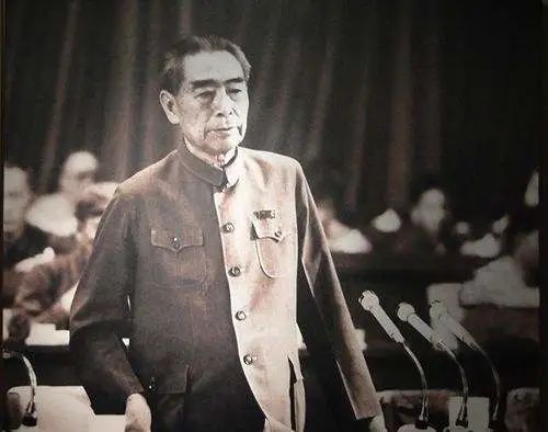 1976年周恩来病逝后，邓颖超公布最后一个遗愿，为何遭中央拒绝？