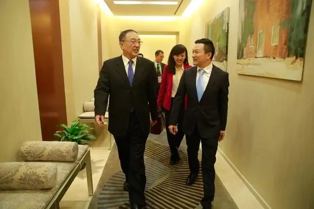万亿阿里暗退滴滴，一幕刚开始的惊险游戏