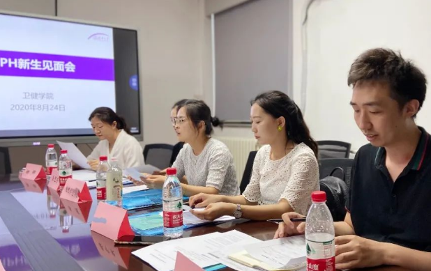 清华大学迎来新校长，网友质疑其科研水平：为啥不是院士担任？