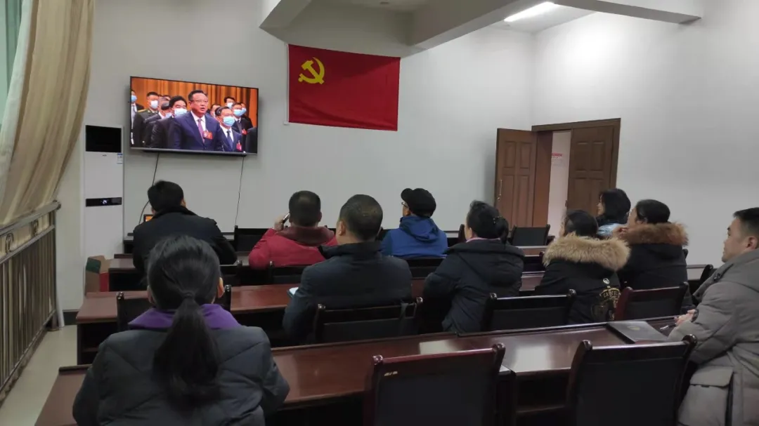 【图集】全市人大系统集中收看市六届人大一次会议开幕式