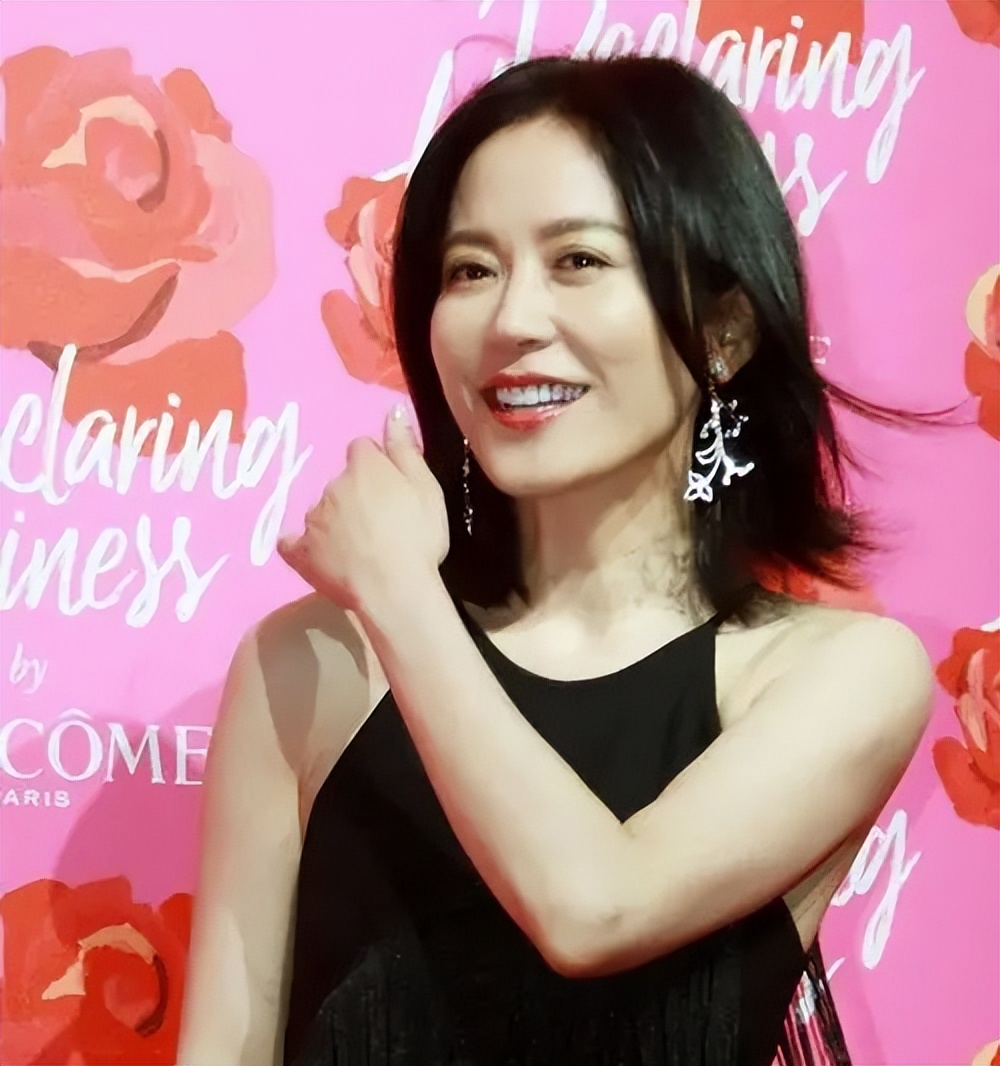 “岁月不败美人”之誉的惊鸿仙子俞飞鸿：充满了东方女人的魅力