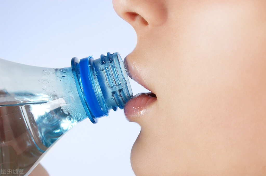 肾衰竭患者透析后，排尿减少、体重增加？提醒：喝水需谨慎