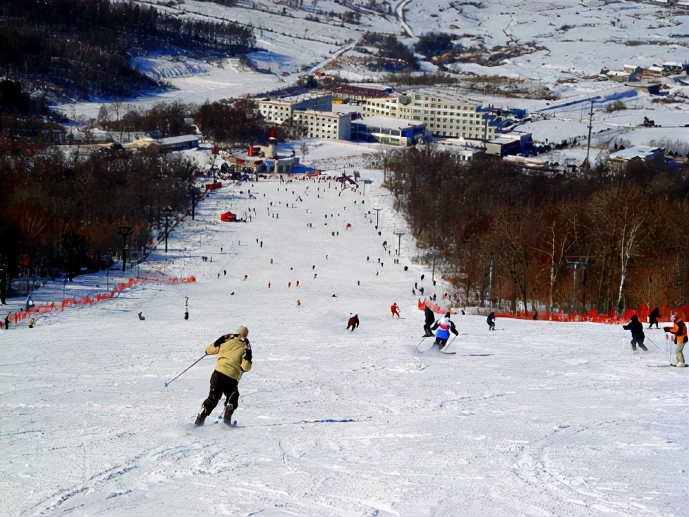 吉林旅游：走进北大湖冰雪世界（图）