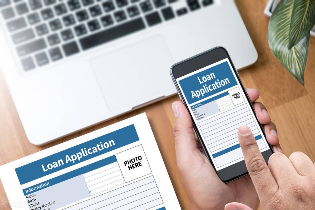 自学技术“翻墙”浏览境外色情网站，这种行为违法吗？