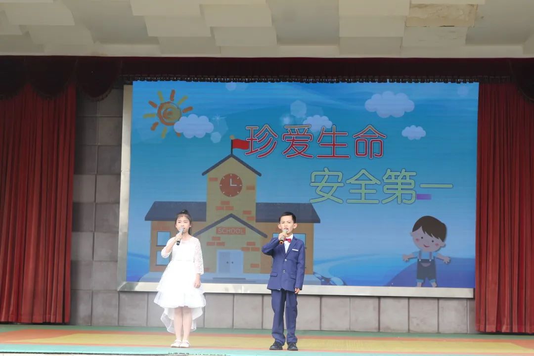 珍爱生命，安全第一｜记四川大学西航港实验小学第17周国旗下讲话