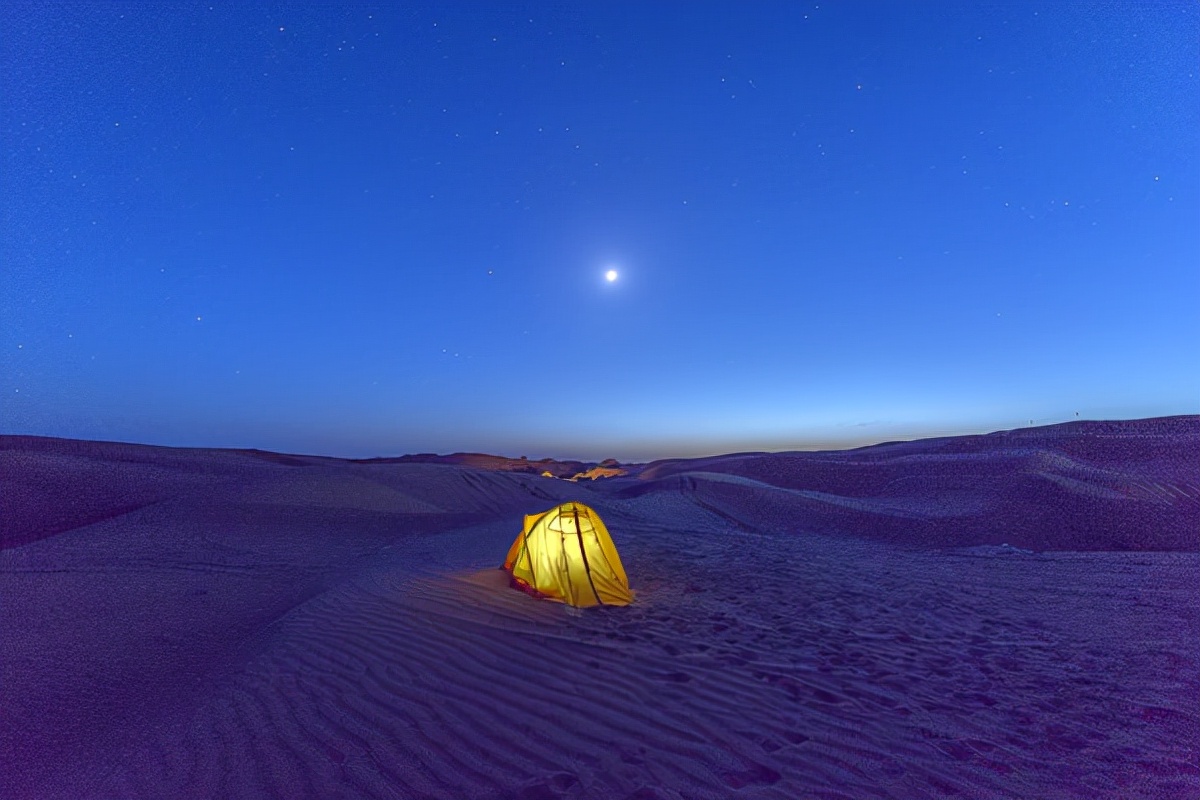 沙漠上的夜空星星唯美句子