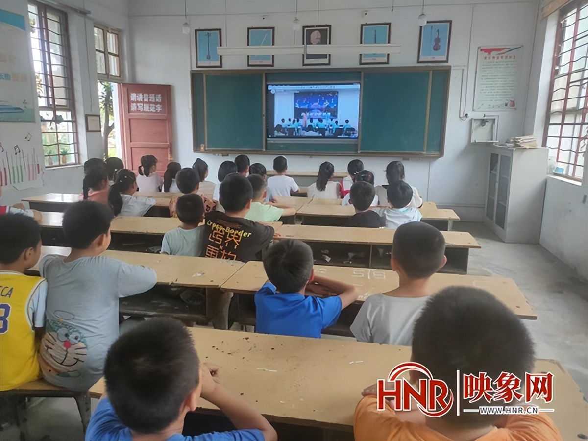 西平县重渠李庄小学:思政课集体备课活动(图1)