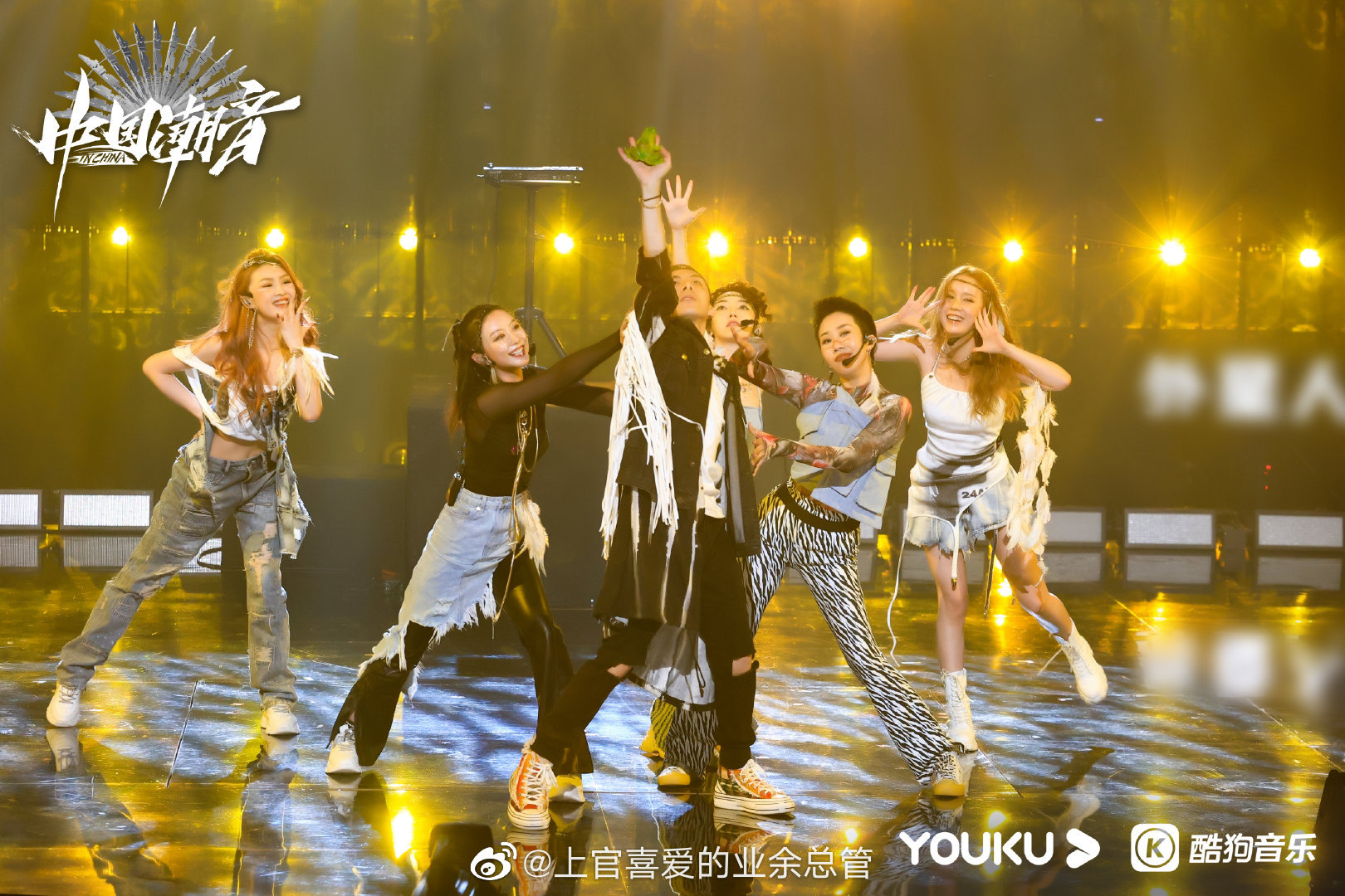 因青2成名的上官喜爱，自曝入行多年负债79万，靠公司预付金生活