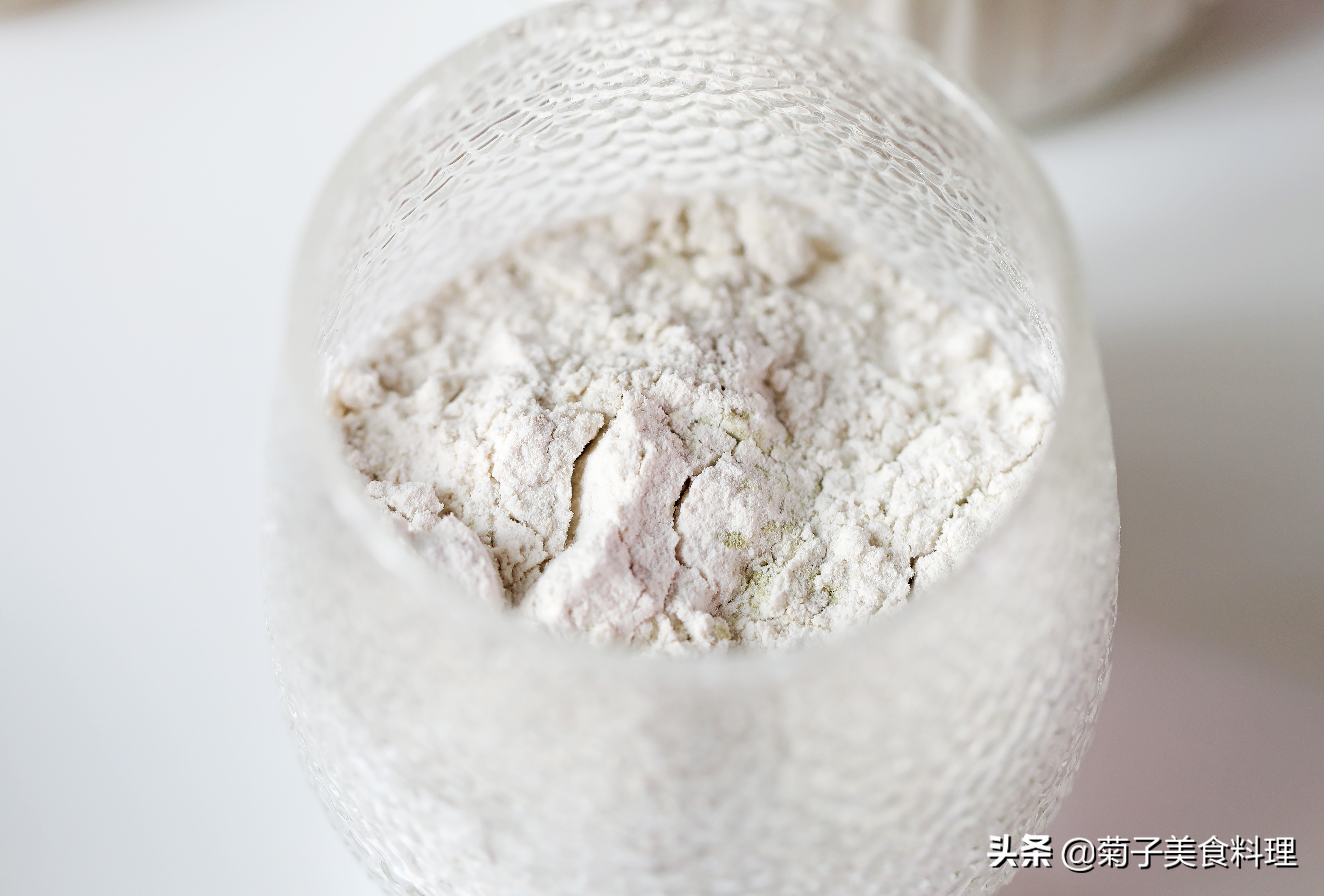 手工传统自制,40斤莲藕1斤藕粉,冬日早上来一杯,营养又暖身