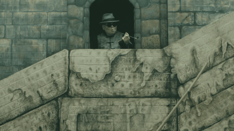 自称“野路子”出身，他却拍出口碑异常火爆的神片