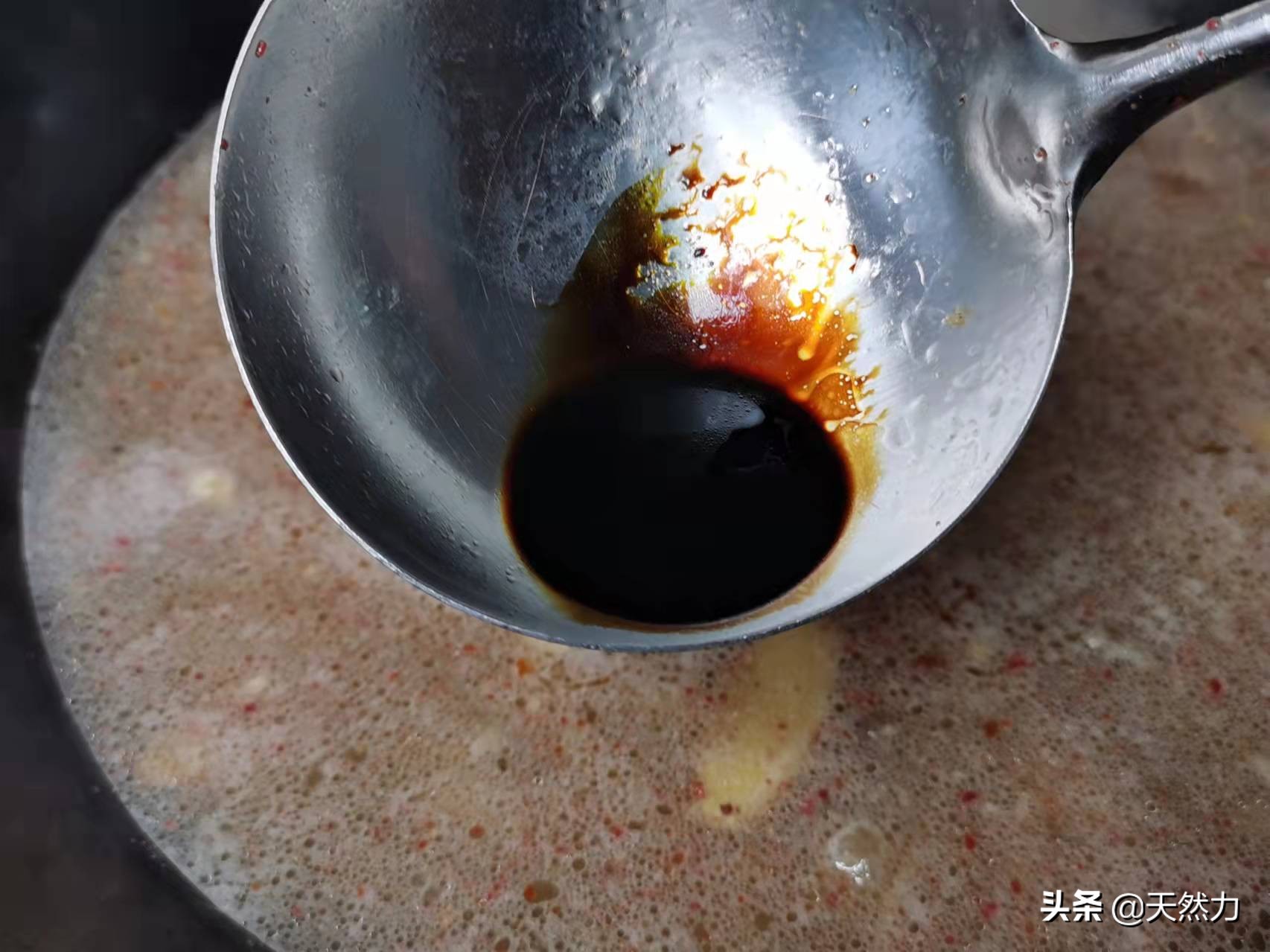 牛蹄筋要怎么做才软烂入味，教你家常做法，一口下去全是胶原蛋白