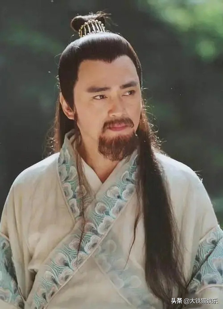 8版“情场浪子”段正淳对比：谁儒雅风流，谁油腻猥琐，差距明显