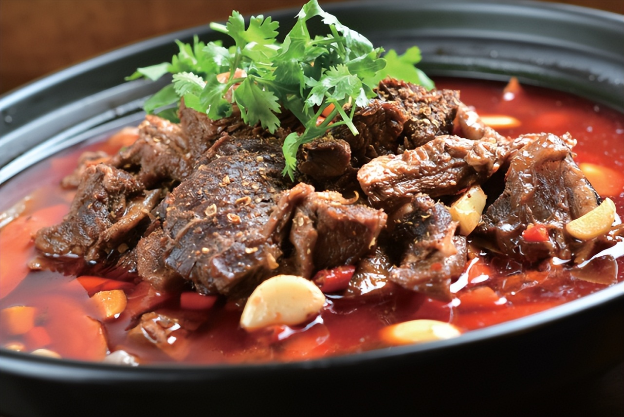 牛霖肉适合怎么做(椒王脆香骨,坨坨牛肉,蒜香美蛙,醋香黄鱼.