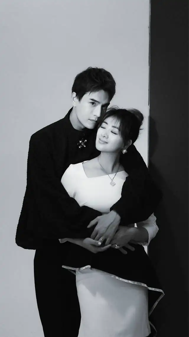 娱乐圈的姐弟明星夫妻 年龄差并不影响他们甜甜蜜蜜