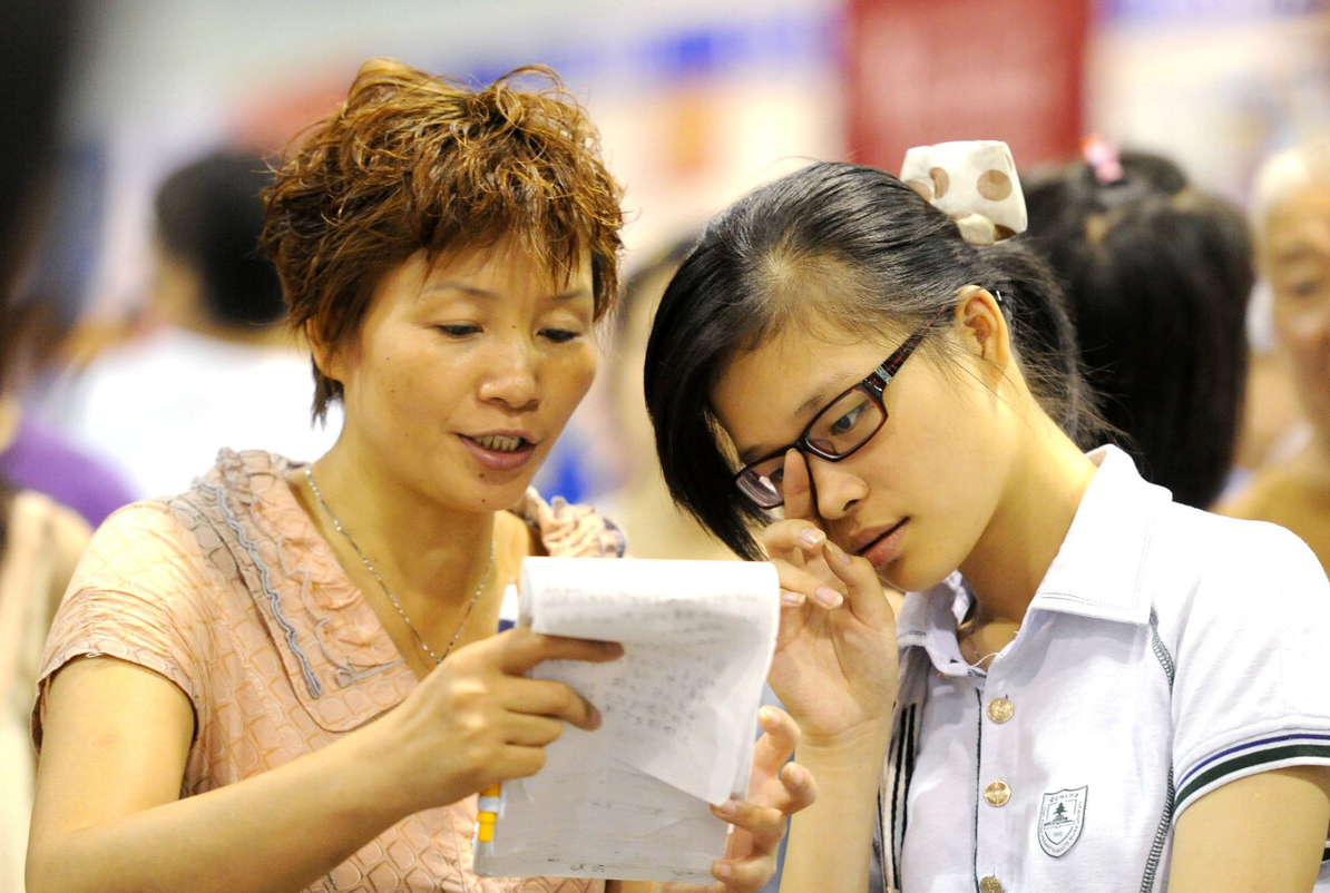 湖北高校金字塔排名出炉，武大武二实至名归，长江大学不负众望