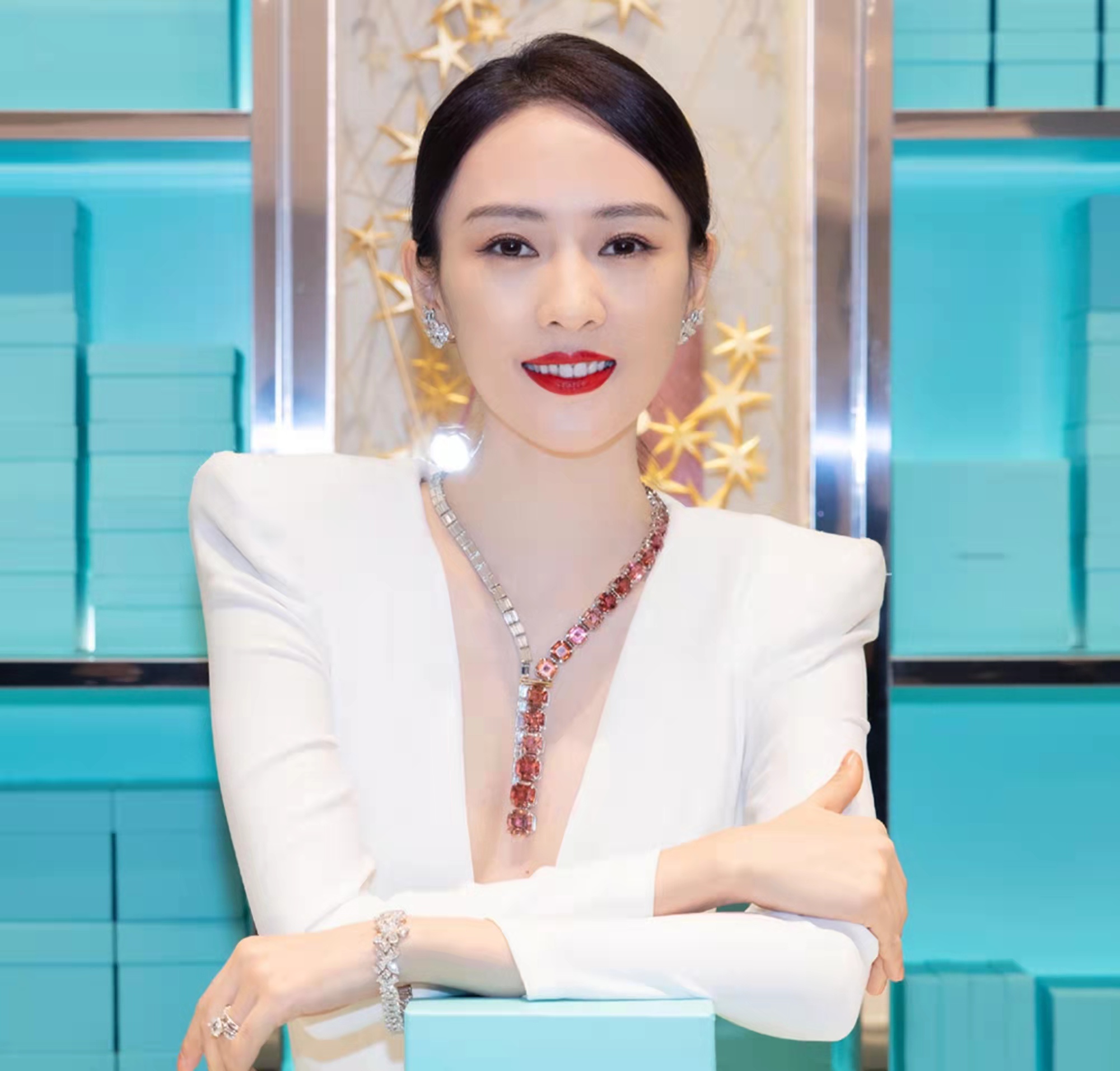 卡地亚、宝格丽、蒂芙尼有哪些经典款项链，适合30岁左右的小仙女