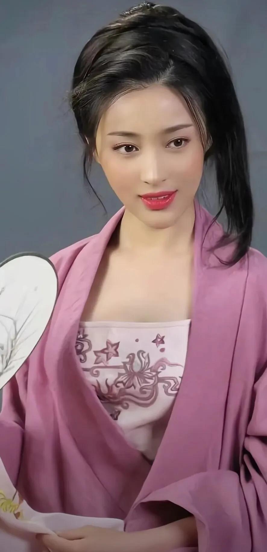 甘婷婷古装扮相还挺美的