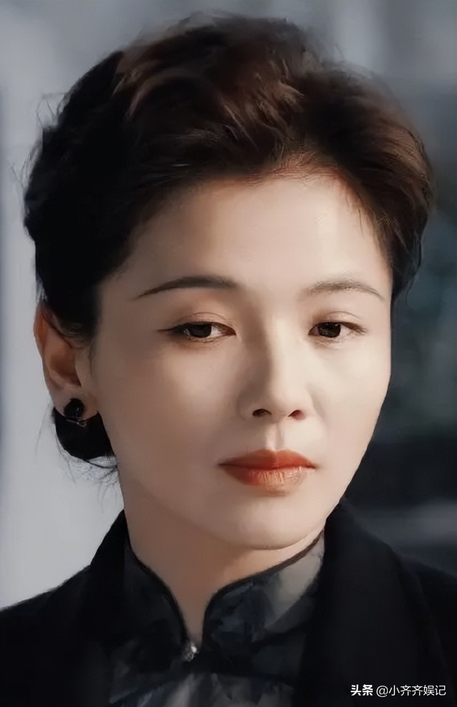 同样是演宋美龄,把邬君梅、刘涛、高圆圆等人放在一起,差别出来了